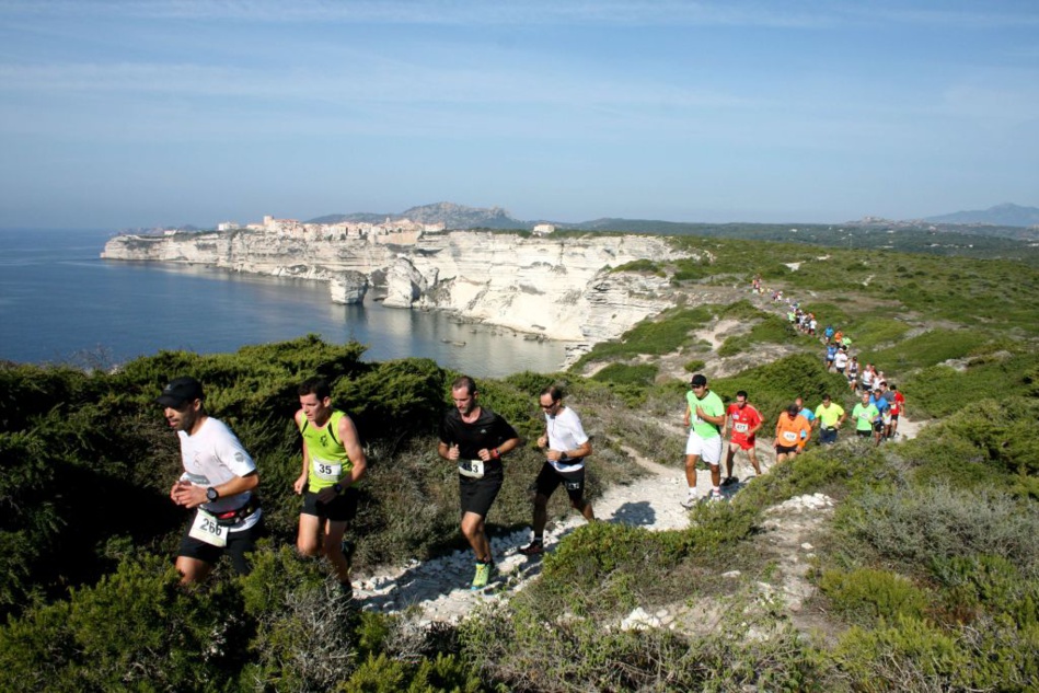Trail sur les falaises de Bonifacio Trail sur les falaises de Bonifacio